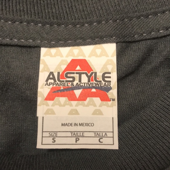 Men’s Shirt **NEW** - Picture 3 of 4